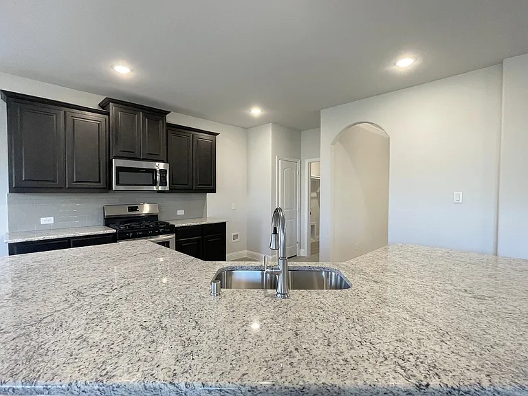 4009 Gray Wolf Dr — Photo 4