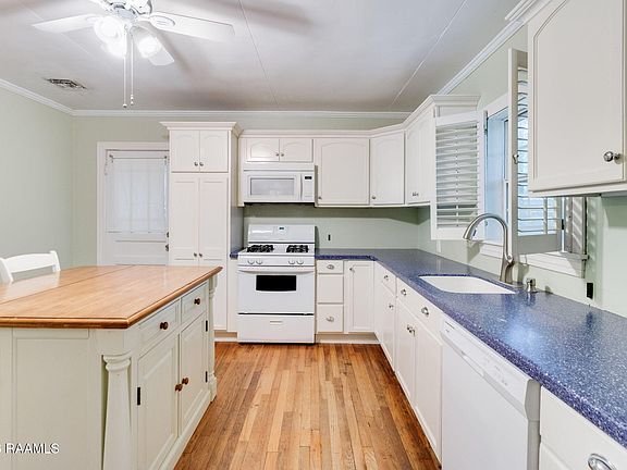 5th image of 754 Saint Thomas St