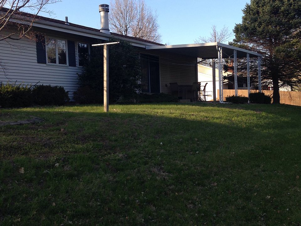 2nd image of 1206 Southview Dr