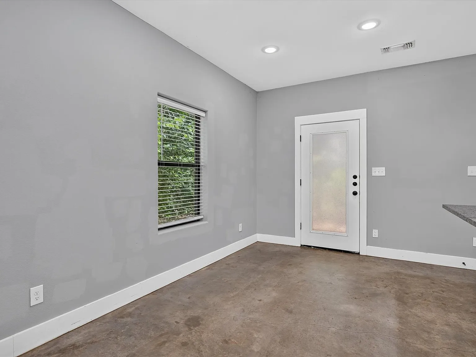 707 East Woodard Street, Denison, TX 75 — Photo 3