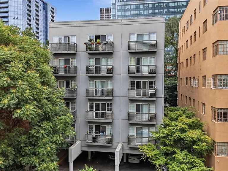 West Park Place — Photo 42