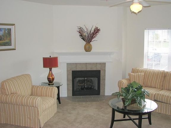4th image of 804 Meadow Edge Trl APT 2D