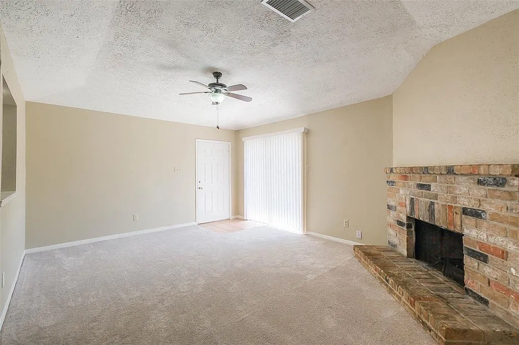 2 bed, 2.0 bath, 1025 sqft, $1,495 — Photo 4