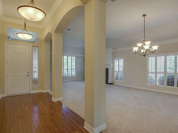 3rd image of 9309 Malibu Ct