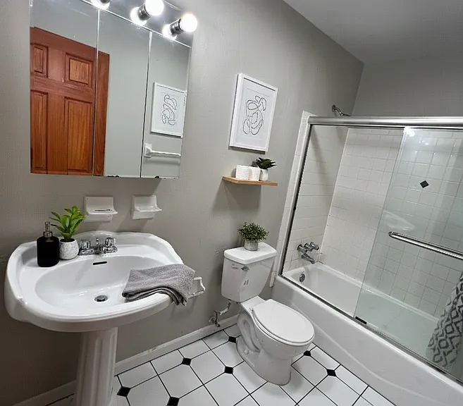 270 E 12th Ave #B8 — Photo 23