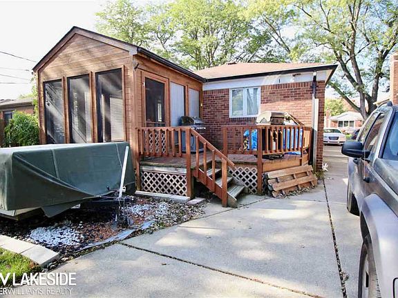 2nd image of 28304 Grant St