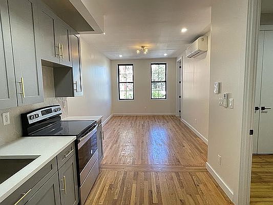 3rd image of 30 Lefferts Ave #2A