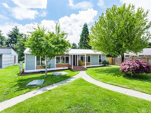 2nd image of 16320 119th Avenue Ct E
