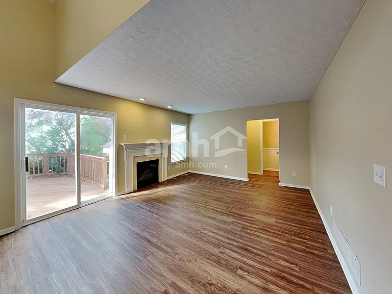 9283 Ruston Ln — Photo 7