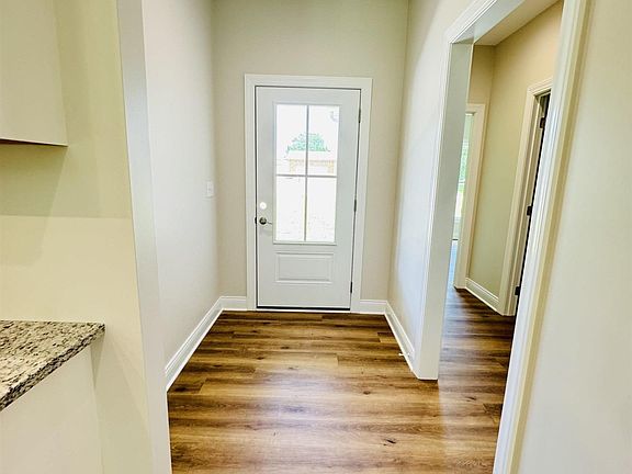 3rd image of 310 Geraldine Dr