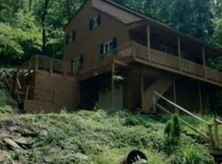 664 Cedar View Dr, Cross Lanes, WV 25313
