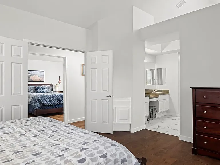 9032 Gleneagle Dr — Photo 16