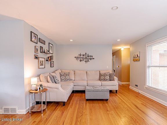 5th image of 3316 Cawein Way