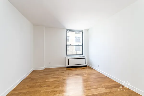 Rented by Cooper & Cooper Real Estate | media 25