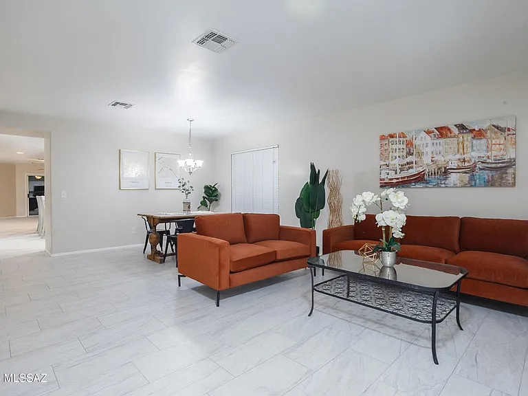 9267 N Red Diamond Ave — Photo 5
