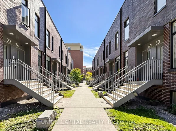 1740 Simcoe St N #42, Oshawa, ON L1G 0C3