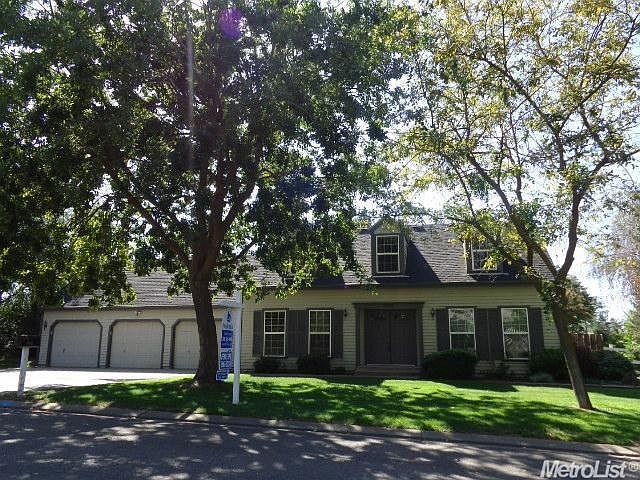 1st image of 9805 Oak Knoll Dr