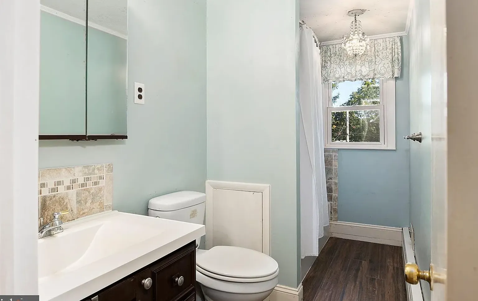 3 bed, 1.5 bath, 1750 sqft, $900 — Photo 4