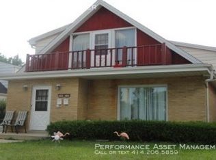 3241 S 43rd St, Greenfield, WI 53219