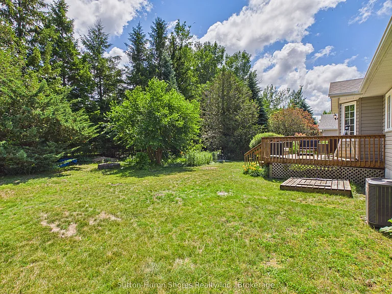 14 Eastgate Dr — Photo 4
