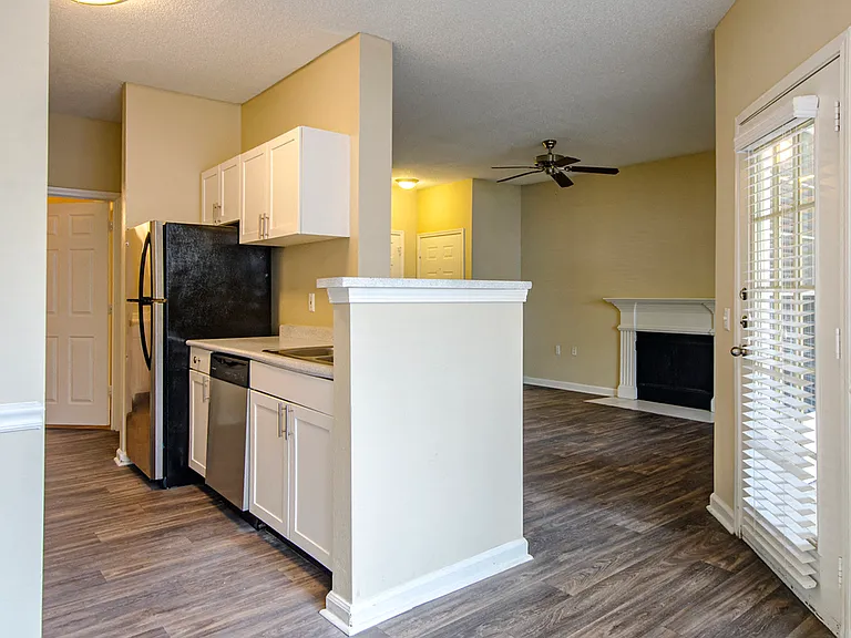 Wyndchase Bellevue Apartments — Photo 18