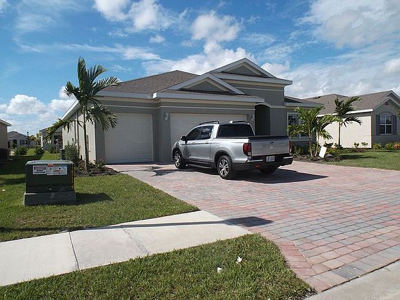 2nd image of 2620 Corona Ln