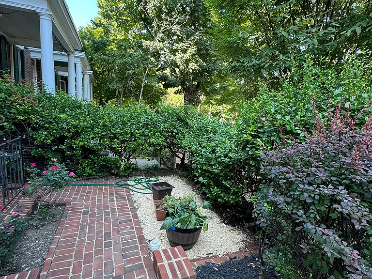 672 Maryland Ave NE #A — Photo 23