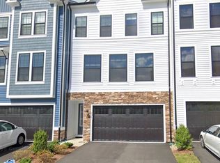 25441 Hartland Orchard Ter, Chantilly, VA 20152