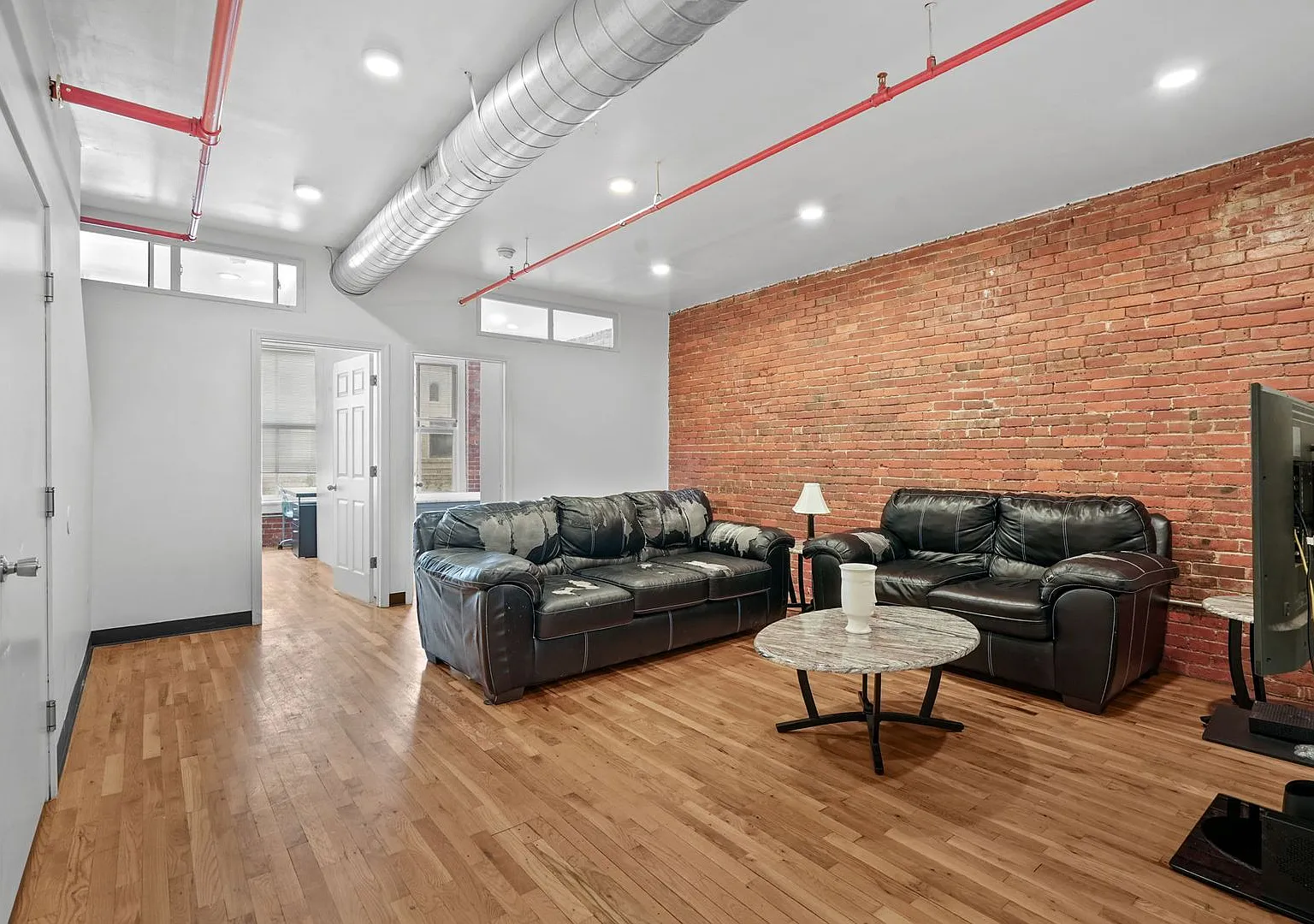 215 State St — Photo 3