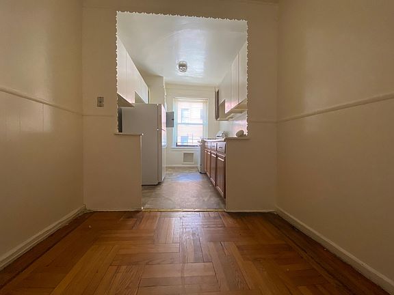 4th image of 57 Sheridan Ave