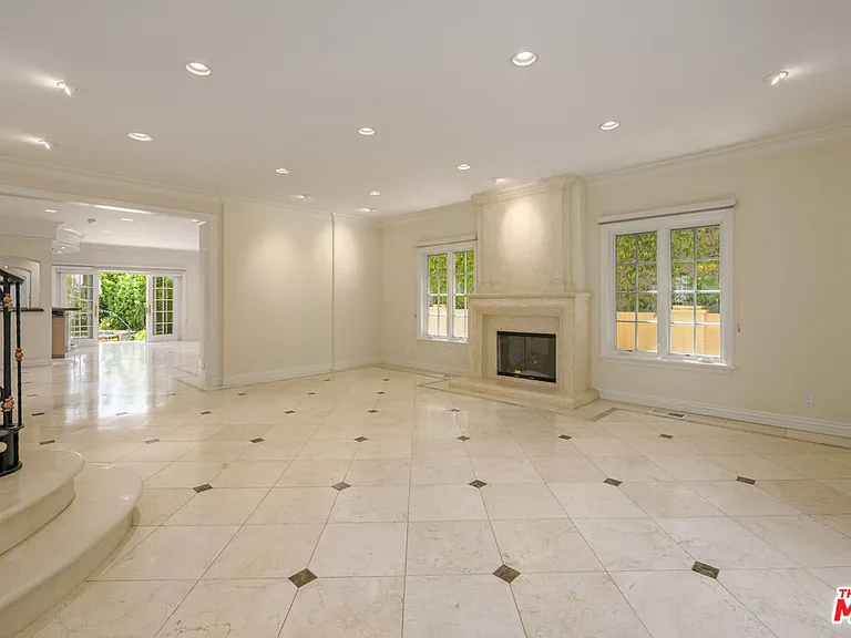 204 Foothill Rd — Photo 5