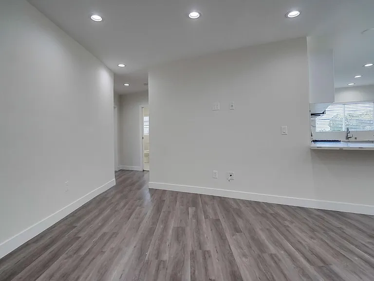 715 Marlborough Ave — Photo 10