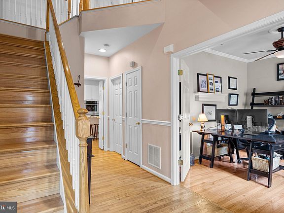 4th image of 8220 Hortonia Point Dr