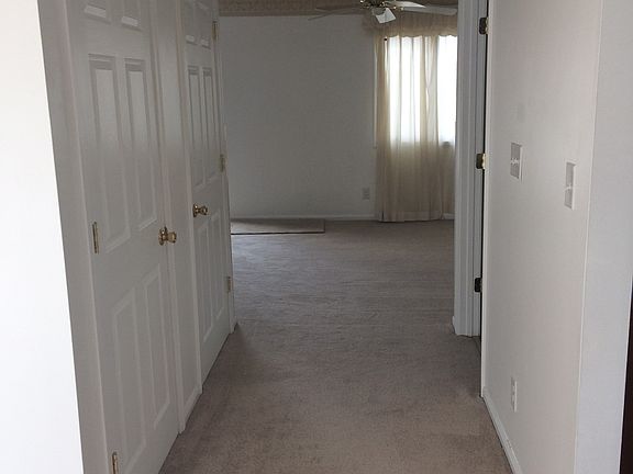 3rd image of 704 Chert Ln