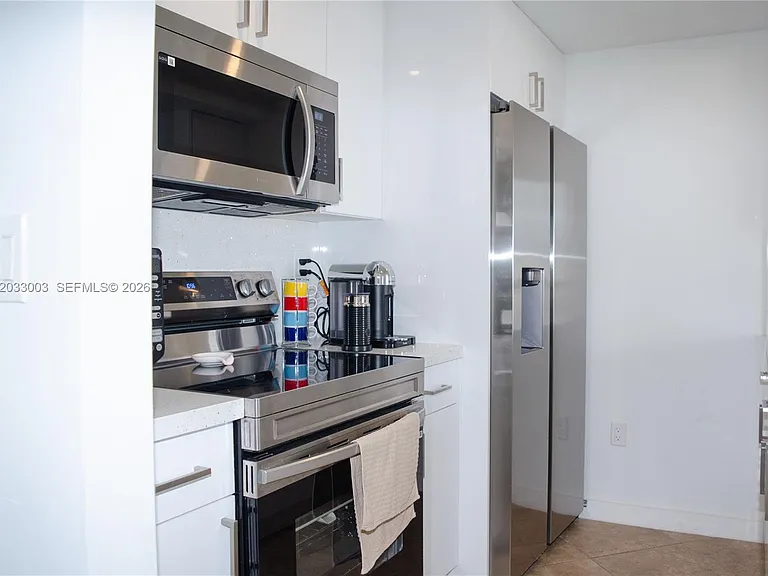 6995 NW 186th St #E509 — Photo 7