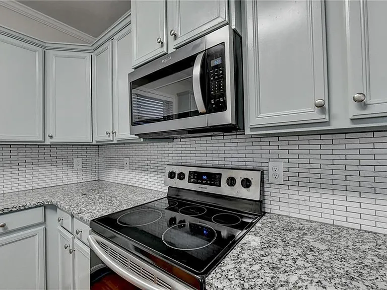 522 Suwanee Oaks Dr — Photo 25
