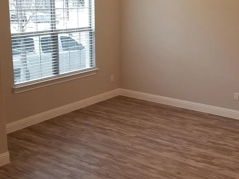 2221 Epitome Ave — Photo 3