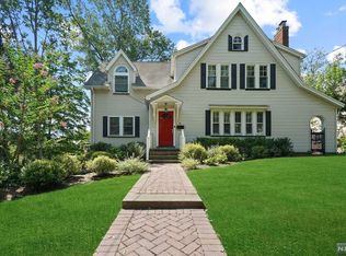 66 Sussex Rd, Tenafly, NJ 07670