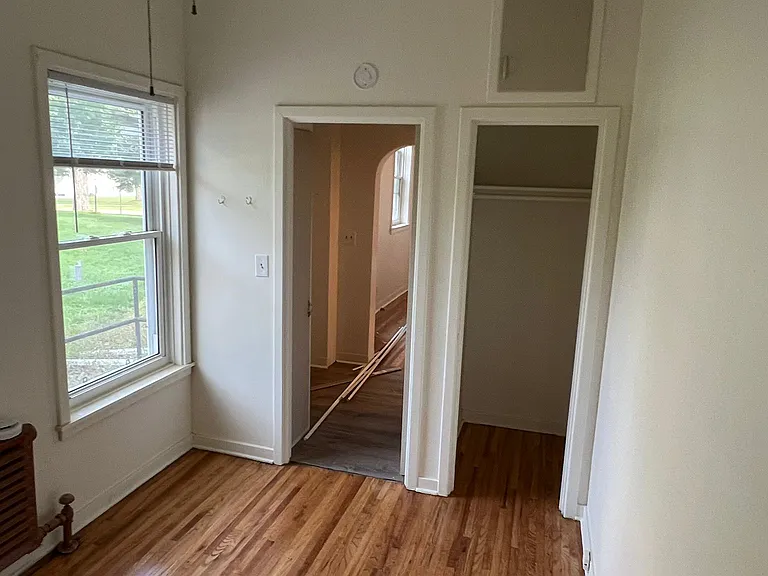 209 2nd St NW #5 — Photo 9