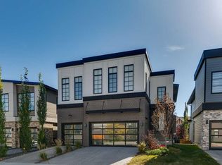 7865 N 8a Ave SW, Calgary, AB T3H 6B1