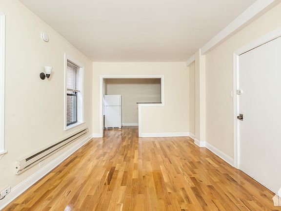 4th image of 1345 N Dearborn St #306
