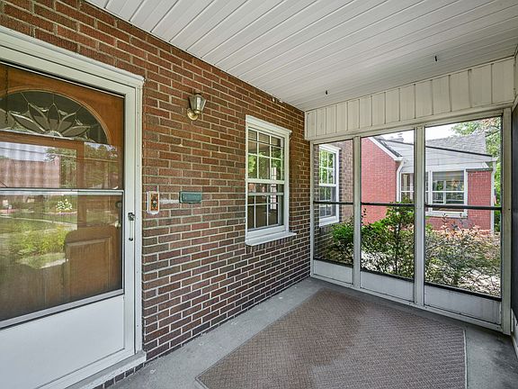 5th image of 923 N Ritter Ave