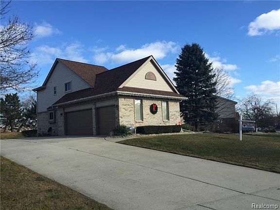 3rd image of 37582 Kingsburn Dr