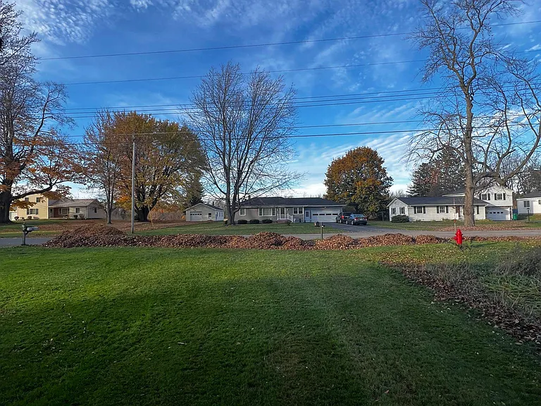 38 West Ave — Photo 17