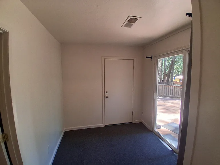 14359 Sinclair Cir — Photo 7