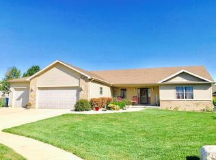 556 Beach Ave, Bourbonnais, IL 60914