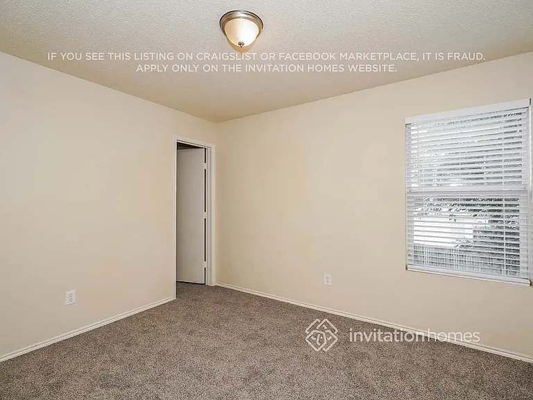 4920 Waterford Dr — Photo 13