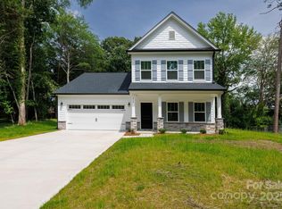 512 Beverly Cres, Charlotte, NC 28270