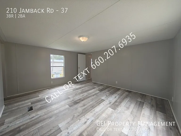 210 Jamback Rd #37 — Photo 8