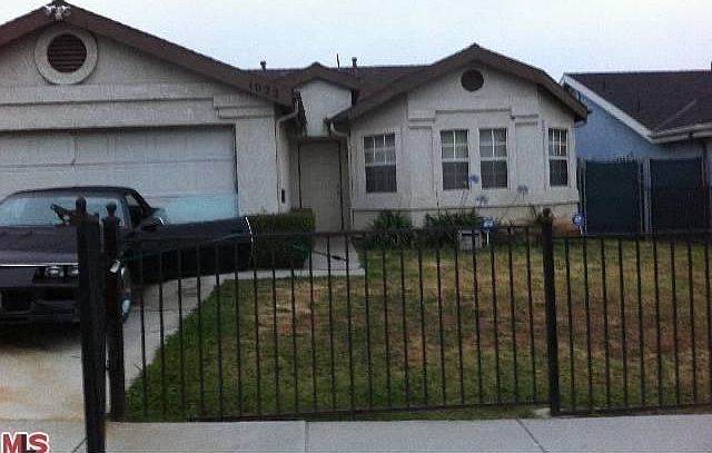 1st image of 1022 W 123rd St